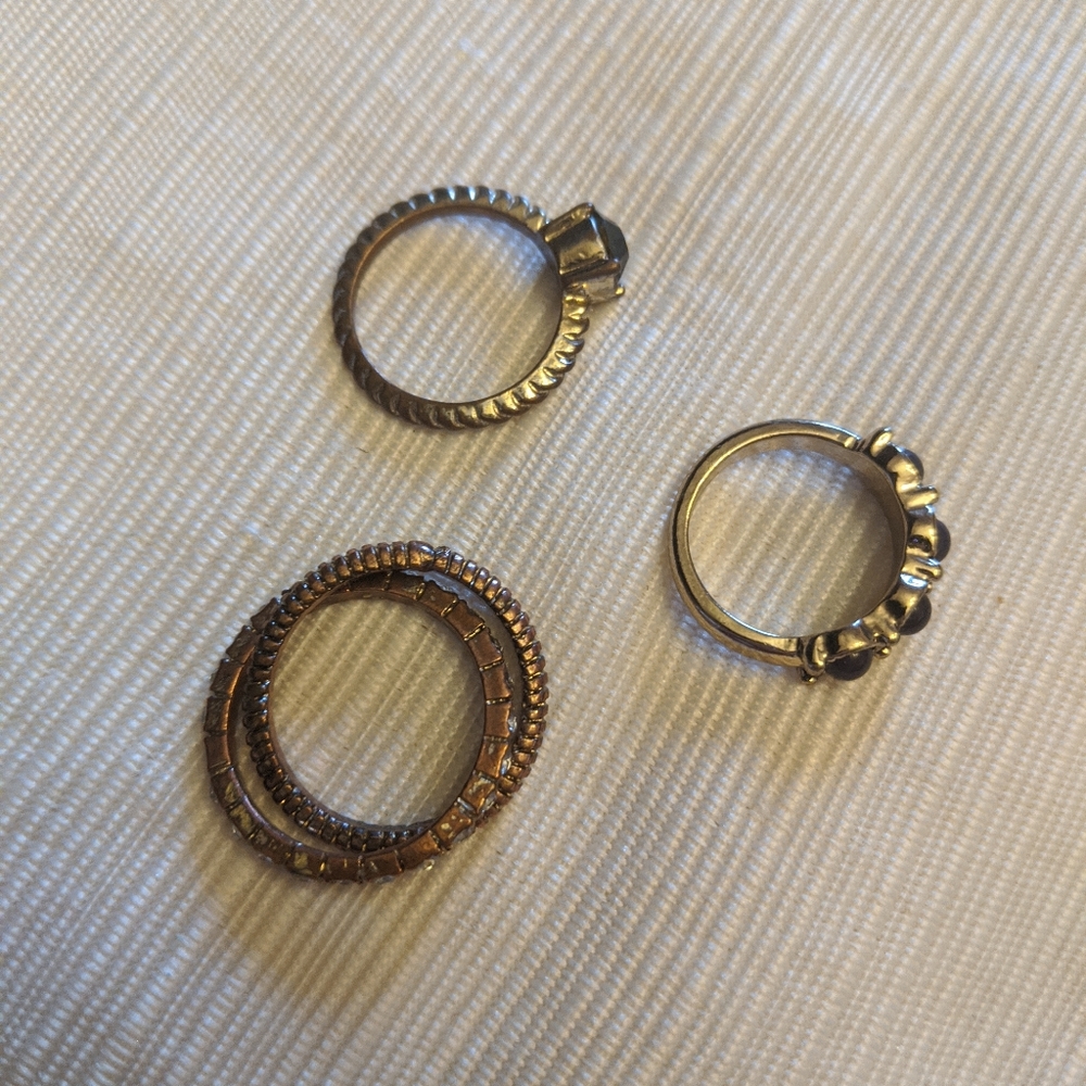 set of three bold gold rings